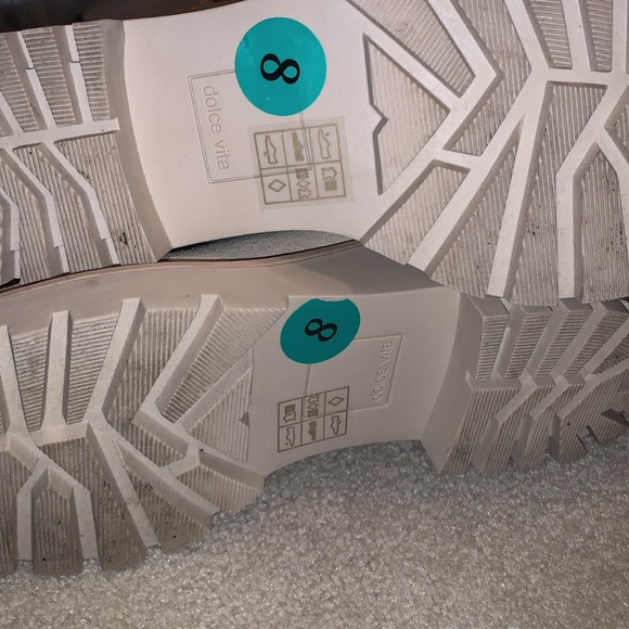 Dolce Vita Cream Ankle Booties - Picture 6 of 6